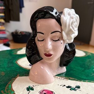 Dita Von Teese vase with white flower - rare!